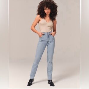 Abercrombie 90’s Slim Straight Ultra High Rise jeans